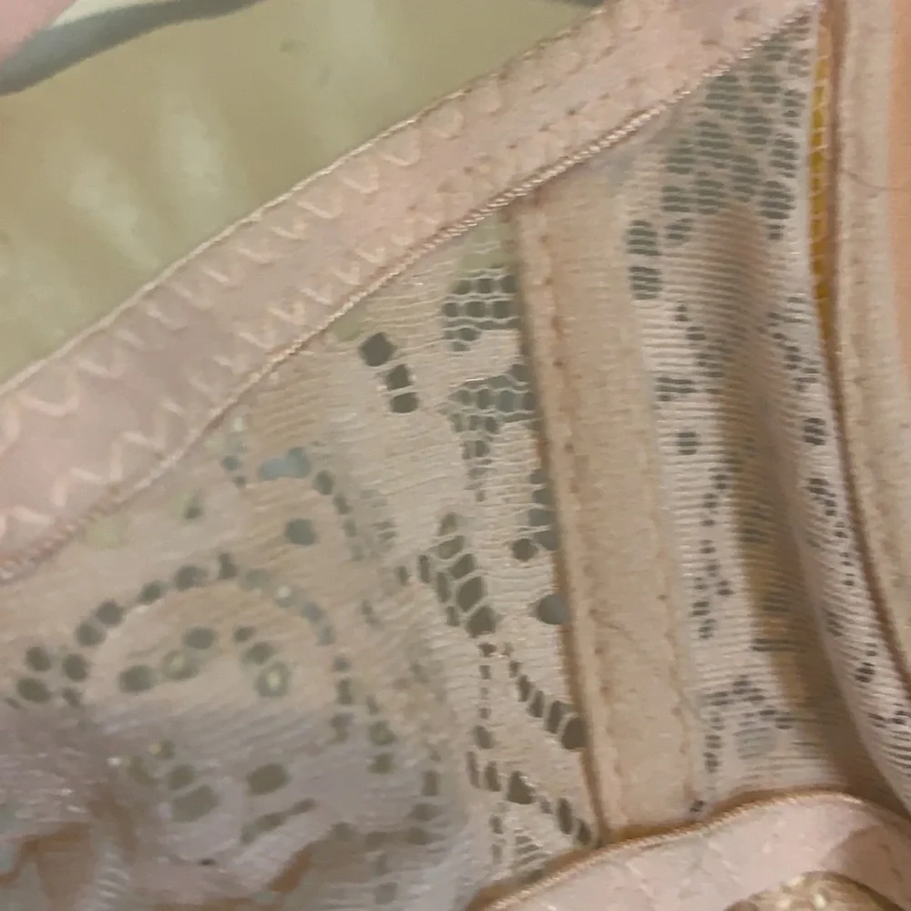Used bra - Picture 5 of 7